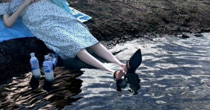 夏の鴨川に現れた〝オフィーリア〟に19万人感動　「もうなんか色々美しい」「気品も感じる」