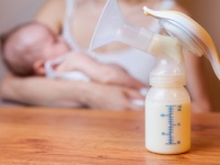 理想的な糖質摂取量は母乳？（depositphotos.com）