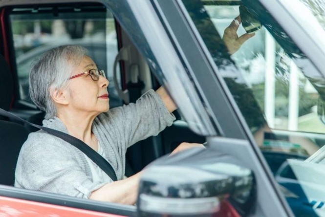 高齢ドライバーの特徴とは？（画像はイメージ）