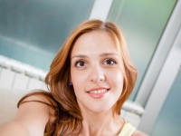 ​自撮りが進化する。SNSで加工動画が人気に