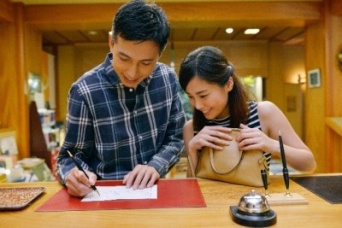 かっこいい！　旅行中、「頼もしい」と思った彼氏の行動6つ