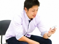 はい、即レスー！　男性がつい「返信したくなる」LINEの内容4選