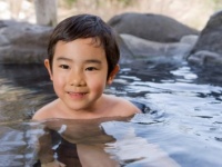 「小学生男子」の女湯の入浴はあり？　●％の女性が「なし」と答える理由は……