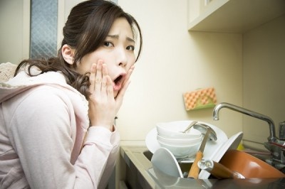 シワシワ・ボサボサは論外!!　男性が「部屋が汚そう……」だと思う女性の特徴6つ！