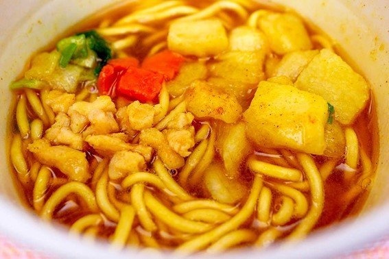 「うまさぎっしり新潟 うんめぇ 三条カレーラーメン」