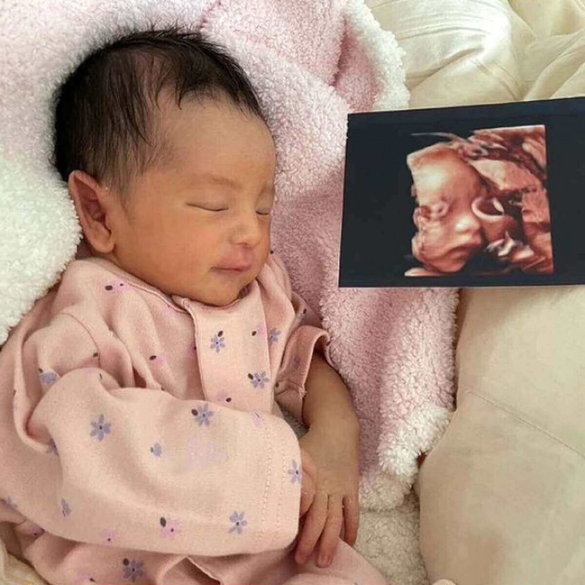 インスタグラム：板野友美(@tomo.i_0703)より