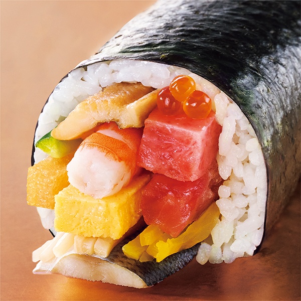 〈今年の恵方は“南南東”〉家族で美味しく楽しく！注目の恵方巻をご紹介