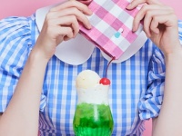 小さな刺繍がかわいい。中川政七商店のハンカチ専門ブランド、ちょっと意外な刺繍が登場