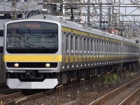 中央・総武緩行線仕様E231系0番台（画像はWikipedia Commonsから、えあとっかい