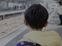 両親とはぐれてしまって...（画像はphotoAC）