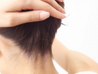 ラッキー？　そそられる？　男性が、普段見られない女のうなじを見た瞬間のホンネ