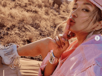 インスタグラム：ローラ(@rolaofficial)より
