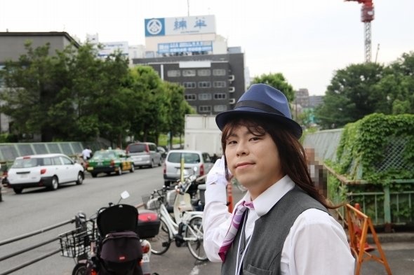 あちらをご覧ください