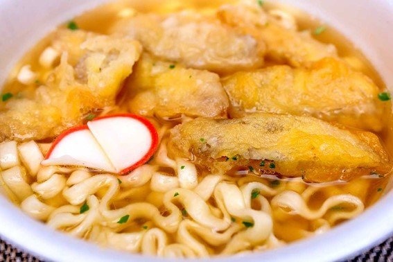 あっさり味のつゆにごぼ天が6個も！