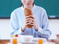 学校給食パンで『633人発症』　「ノロウイルス」集団食中毒　【製造業者の従業員】からもウイルス検出…