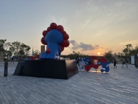 夢洲から帰れなかった〝残留組〟はどうやって一夜を過ごしたか　「オールナイト万博」体験者が語る