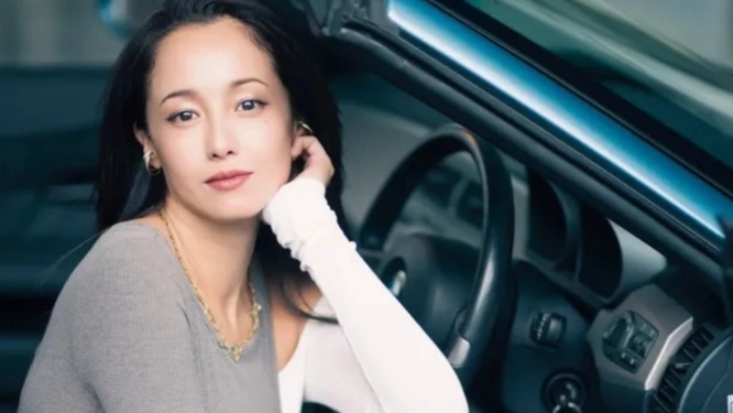 沢尻エリカの公式インスタグラムより