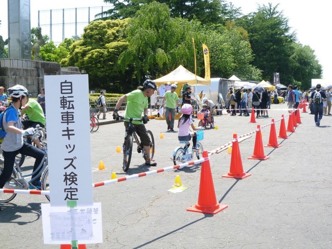 「自転車キッズ検定」の風景
