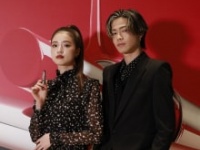 イヴ・サンローラン日本公式ツイッターより　https://twitter.com/YSLBeautyJP