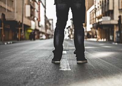 第2位はスキニー！　女性ウケの悪い「男性のデニムの種類」ランキング！