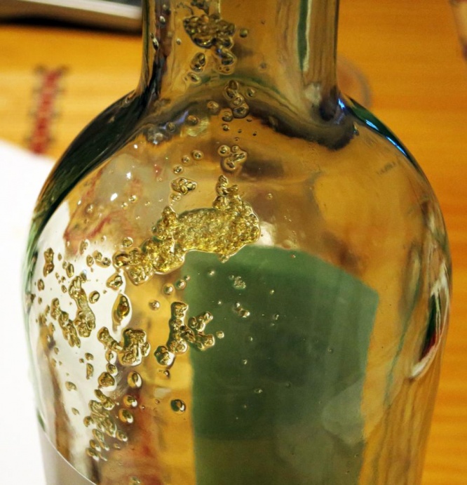 白ワインの酒石（写真はWikipedia Commonsより）