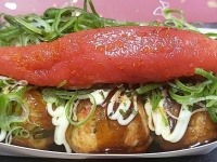 明太子「1本乗せ」のタコ焼きに、ネギマヨたい焼き！？　福岡にユニークすぎる店登場