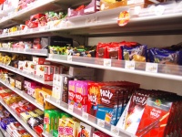 これは外国人にウケる!!　と思う日本のお菓子1位「たけのこの里」