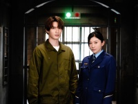 篠原涼子×ジェシー(SixTONES)　『パンチドランク・ウーマン』セット初公開！　ジェシー「ロケでもワクワクはしていたのですが…」