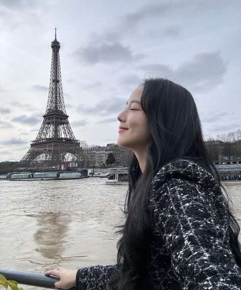 Instagram:JISOO(@sooyaaa__)より
