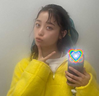 Instagram:橋本環奈(@kannahashimoto.mg)より
