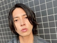 山下智久の公式インスタグラムより https://www.instagram.com/tomo.y9/?hl=ja