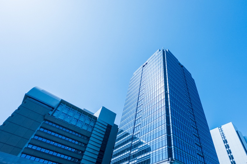 駅で『女子高生に抱きつき』太もも触る　市立小学校教諭(34)懲戒免職　【罰金50万円】の有罪判決も…