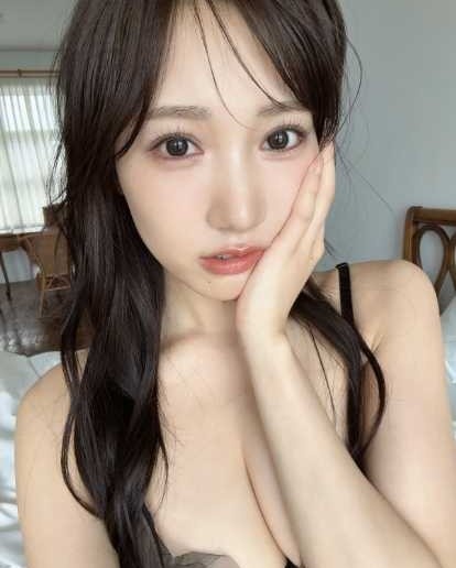 Instagram:横野すみれ(@yokono_sumire)より