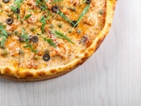 ラスベガスにバッタが大量飛来！　バッタをトッピングしたピザまで販売される事態に（※バッタ出演中）