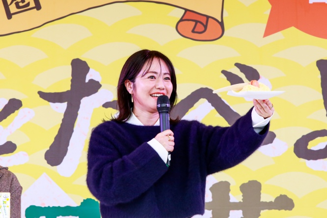 磯山さやか、ダイアモンド筑波をモチーフにしたスイーツを試食!「茨城をたべよう収穫祭」で茨城の魅力をアピール