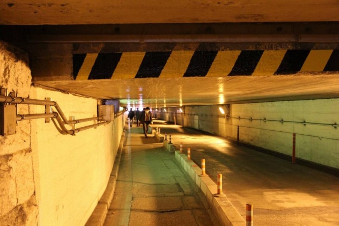 また一段下がる