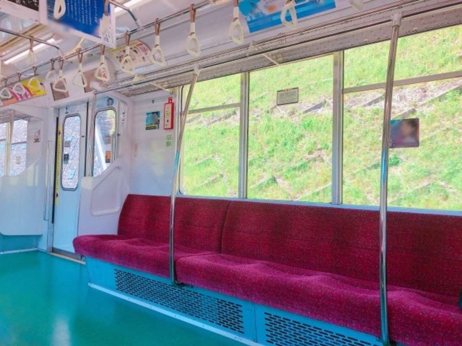 妊娠中、娘と一緒に電車に乗った(画像はイメージ)