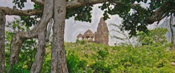インドの屈指の幽霊スポット、廃墟となった中世の町「バーンガル」