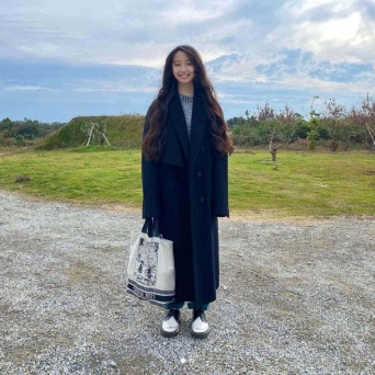 インスタグラム：Cocomi(@cocomi_553_official)より