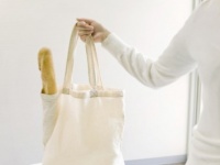 【女性の口コミ】意外なものが意外なお店で安く買える！　「卵はスーパーより……」