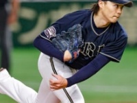 投打に活躍した山崎福也