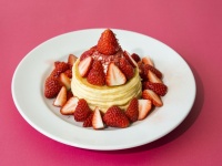 「モアストロベリーホワイトチョコパンケーキ」