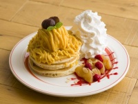 「焼き芋モンブランのエルアパンケーキ」