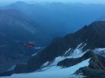 救助ヘリが山の頂上で制御不能に⇒そのまま為す術なく…