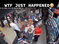 レジをめがけて発射！客の落としたコーラ・ロケットの威力が凄い