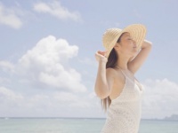 永遠のあこがれ！　皮膚科医に聞く、「透明感のある肌づくり」の秘訣