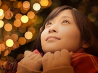 女子が選ぶ、クリスマスの鉄板ソングはコレ！　マライア・キャリーの『恋人たちのクリスマス』