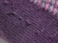 冬のニットは要注意！　女性がオススメする「洋服の毛玉の取り方」3選