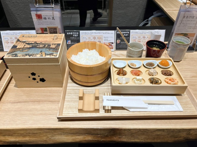 オープン1か月で、すでに大人気！日本橋の老舗海苔店が新業態「手巻き　YAMAMOTO」をオープン