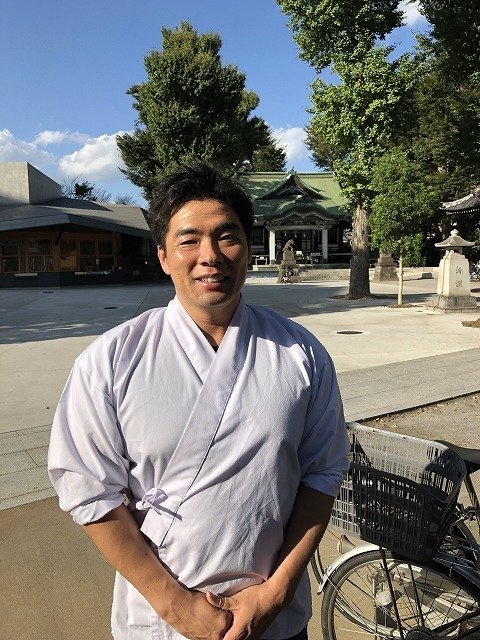 三代目宮司の唐松範夫さん